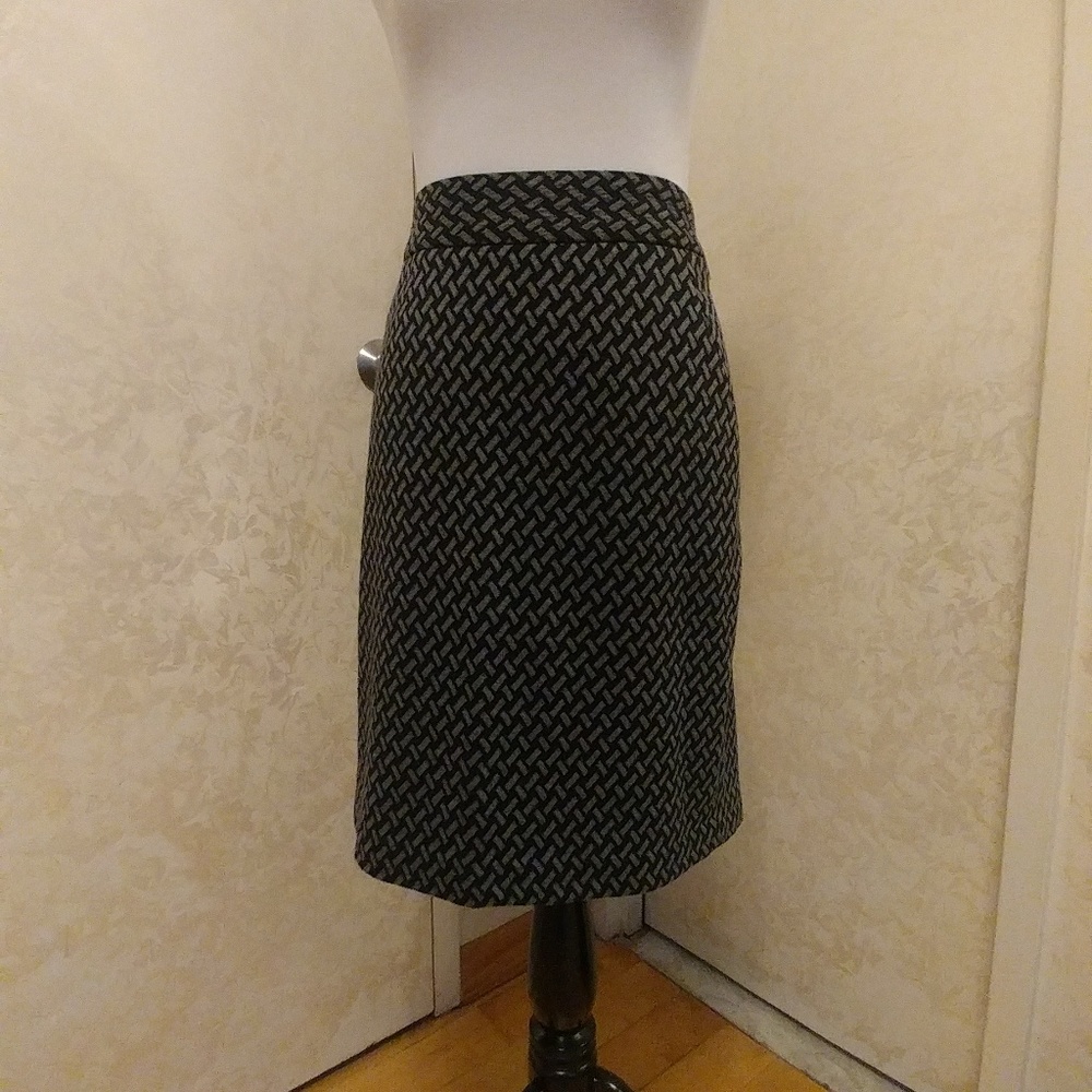 Stretch knit skirt
